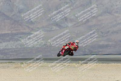 media/Dec-07-2025-CVMA (Sun) [[3e7d2de5dc]]/Race 9-Formula UL Shootout/